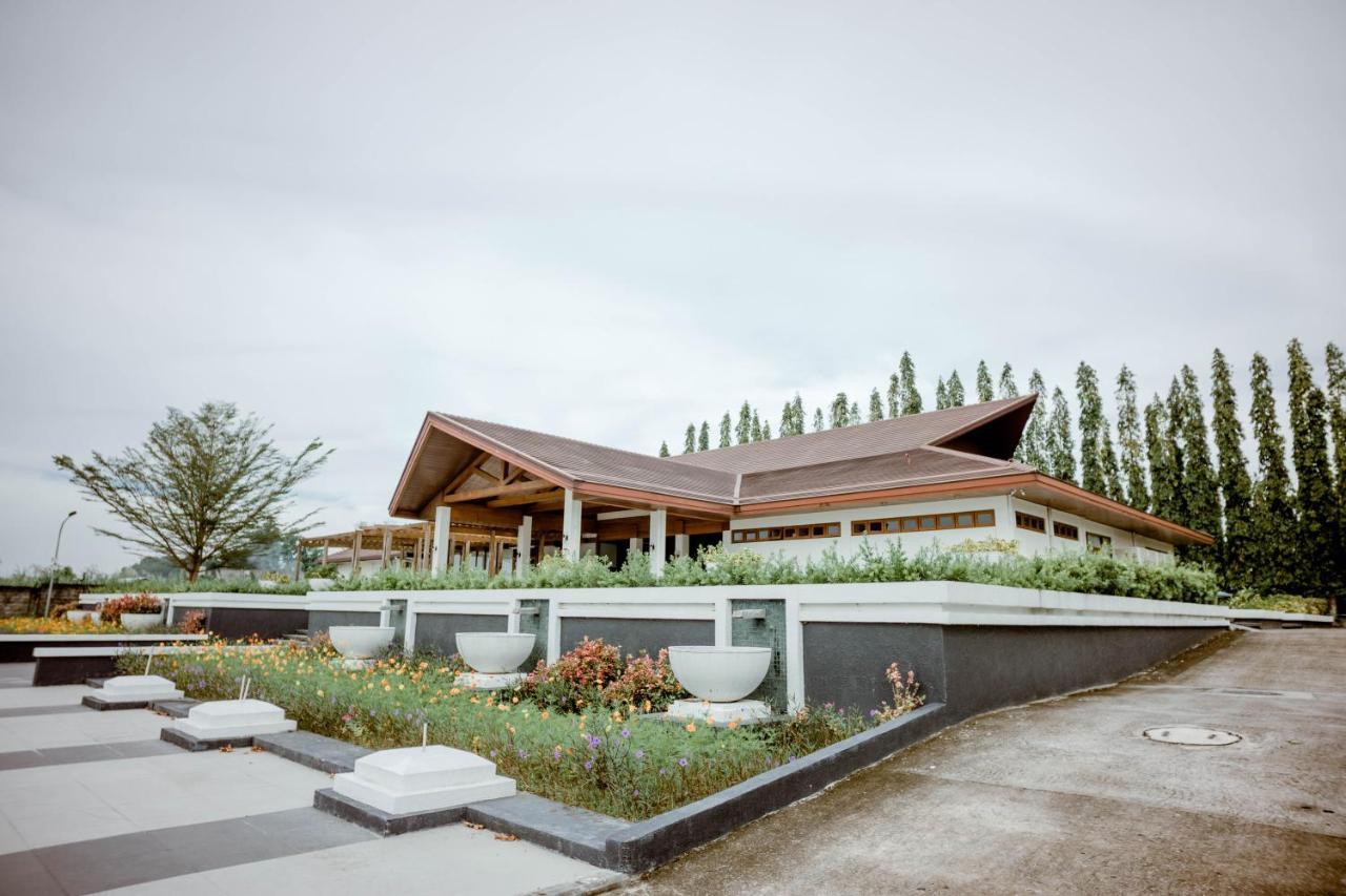 Estancia De Lorenzo Tarlac Kültér fotó